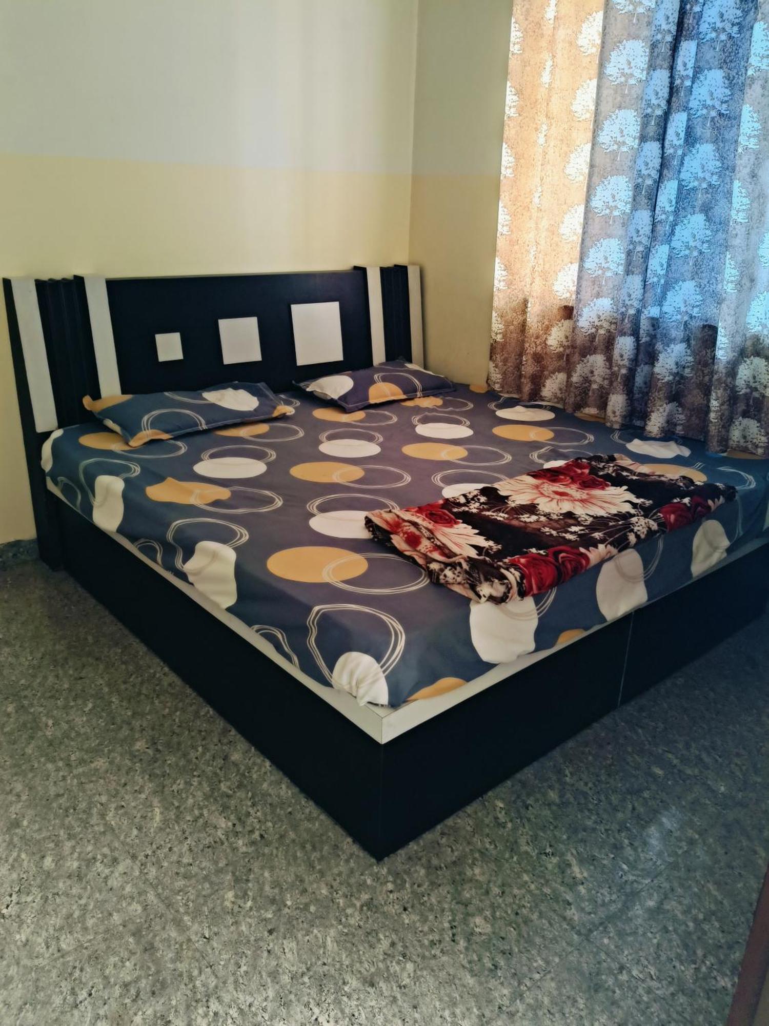 Jai Hanuman Guest House Palsana  Екстериор снимка